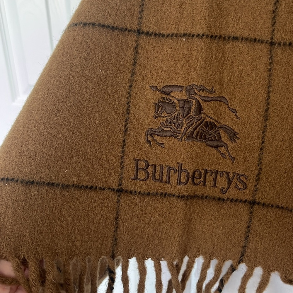 Burberrys Vintage Shawl Scarf - Picture 3 of 6